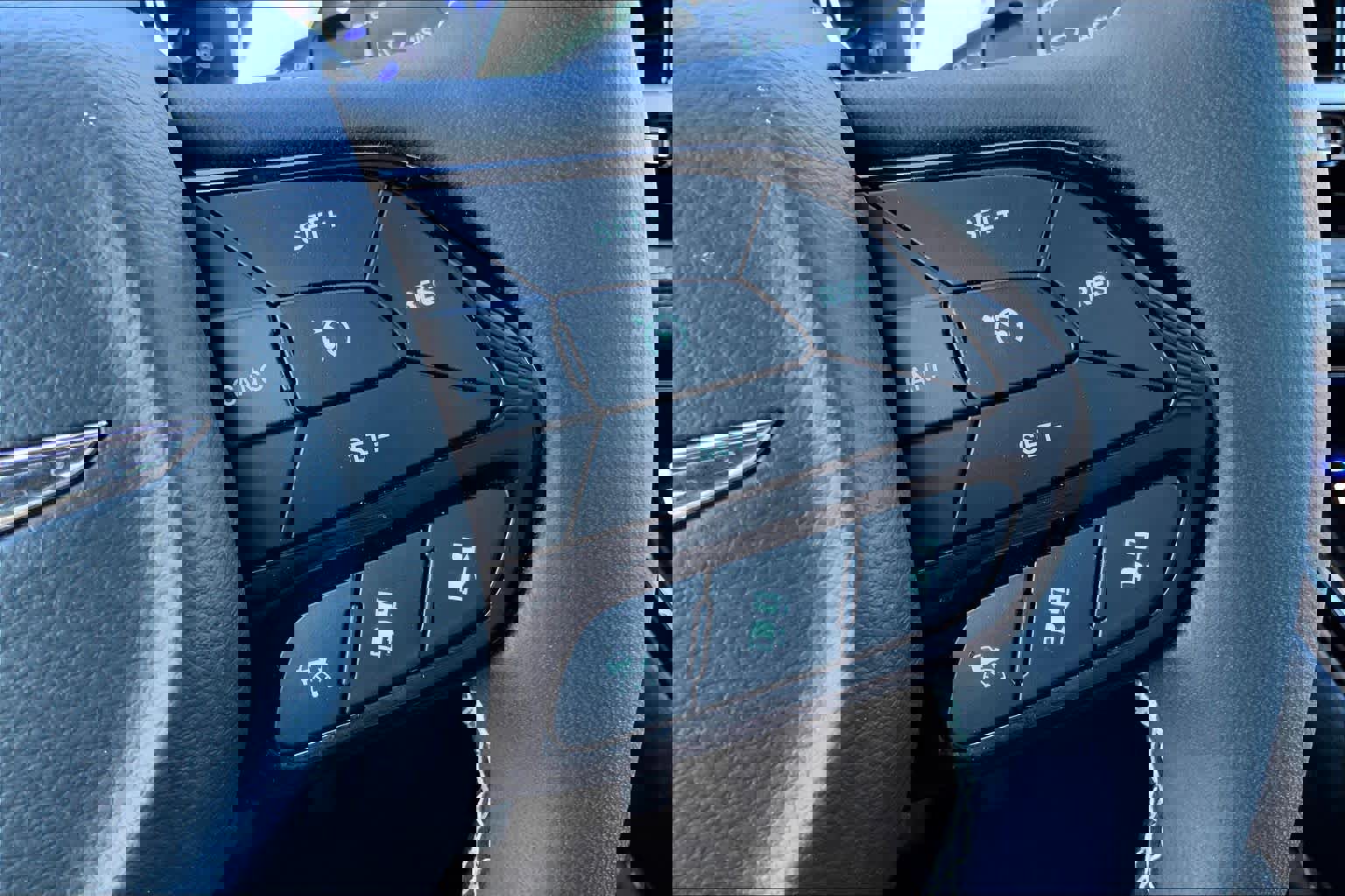 Used 2025 Chrysler Pacifica Limited image 22