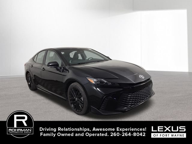 Used 2025 Toyota Camry SE FWD image 4