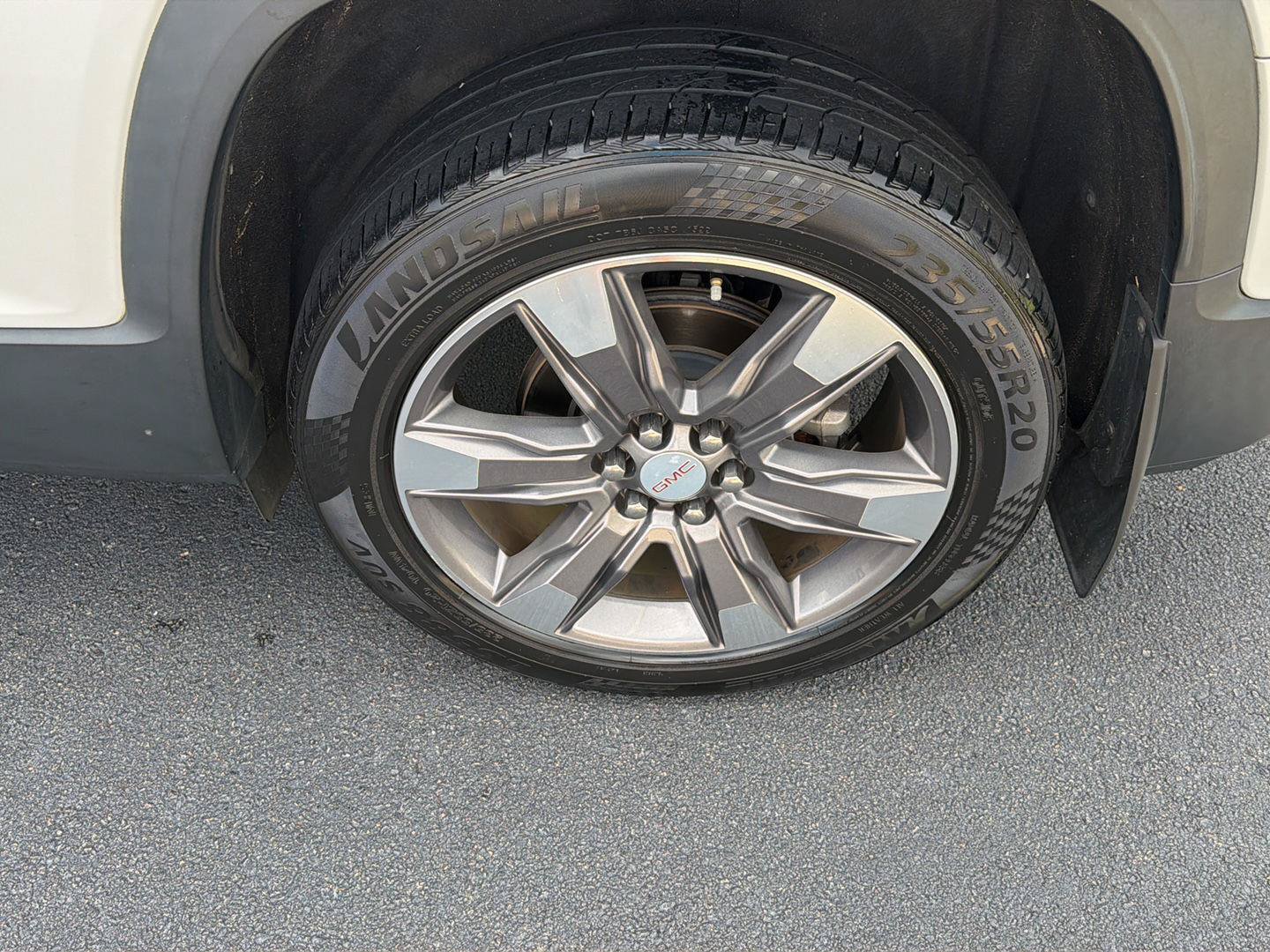 Used 2019 GMC Acadia SLT FWD image 40