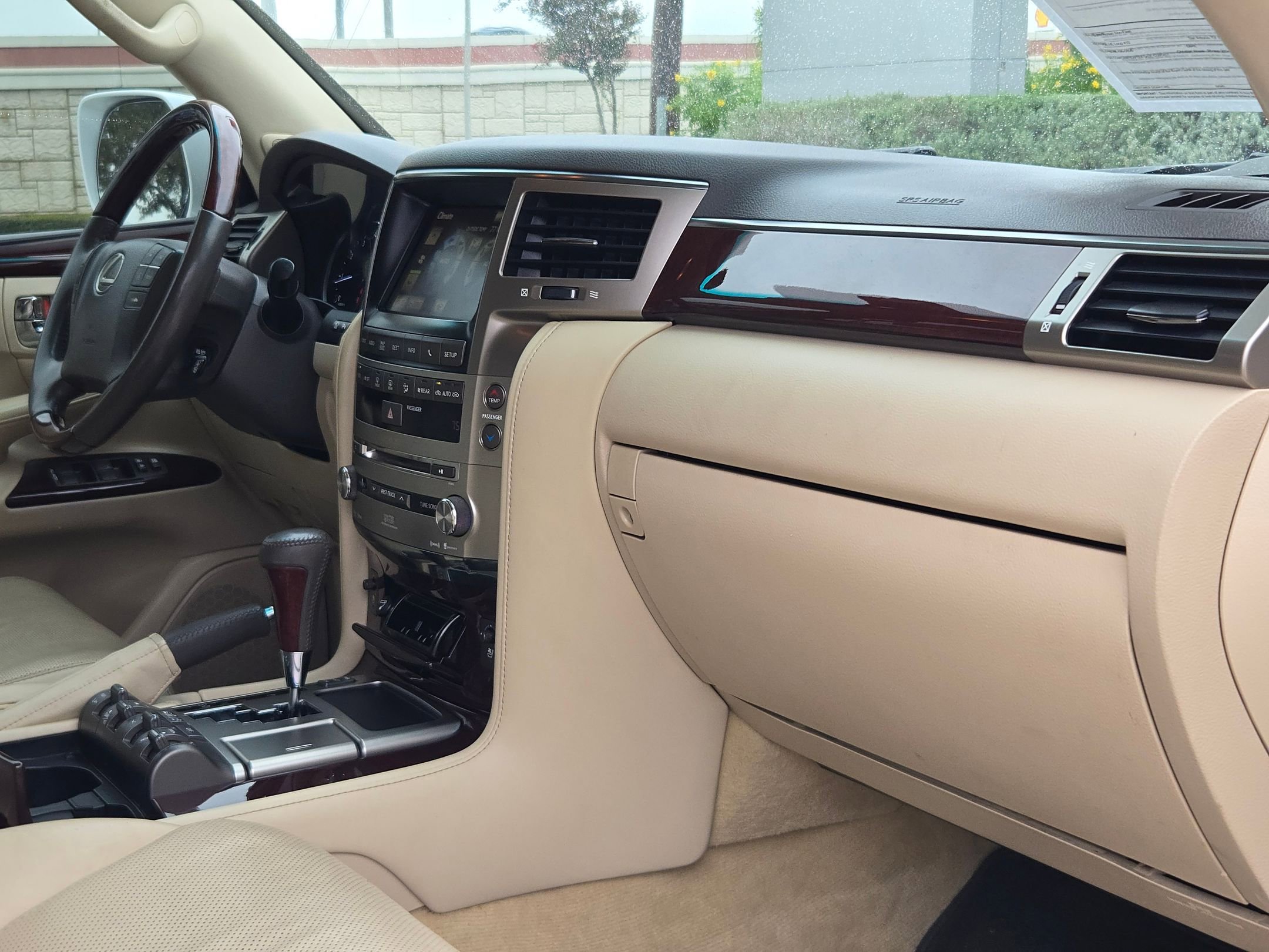 Used 2014 Lexus LX 570 4WD image 33