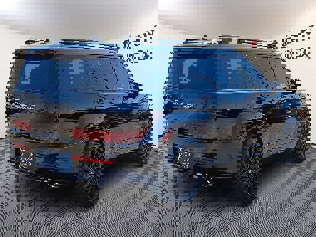 Used 2025 Hyundai Santa Fe Calligraphy image 4