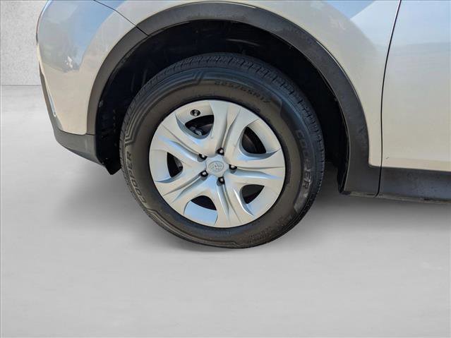 Used 2014 Toyota RAV4 LE image 22