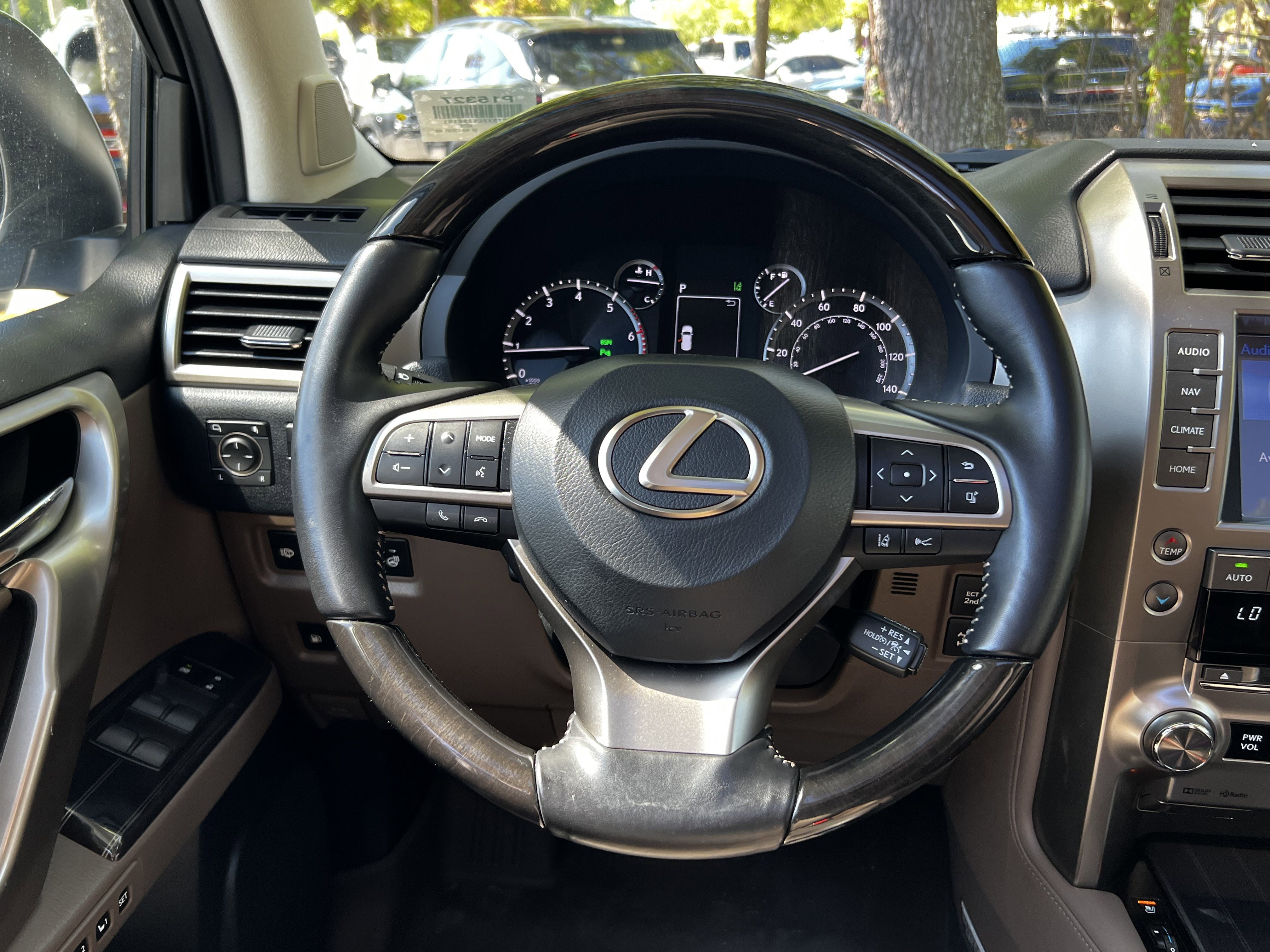 Used 2020 Lexus GX 460 Luxury w/ Accessory Package image 34