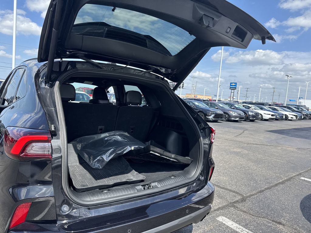 Certified 2023 Ford Escape ST-Line image 18