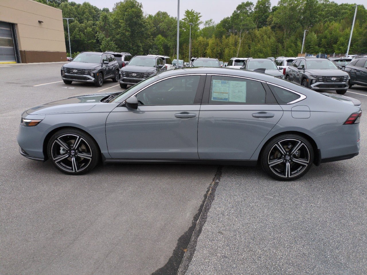 Used 2023 Honda Accord Sport image 4