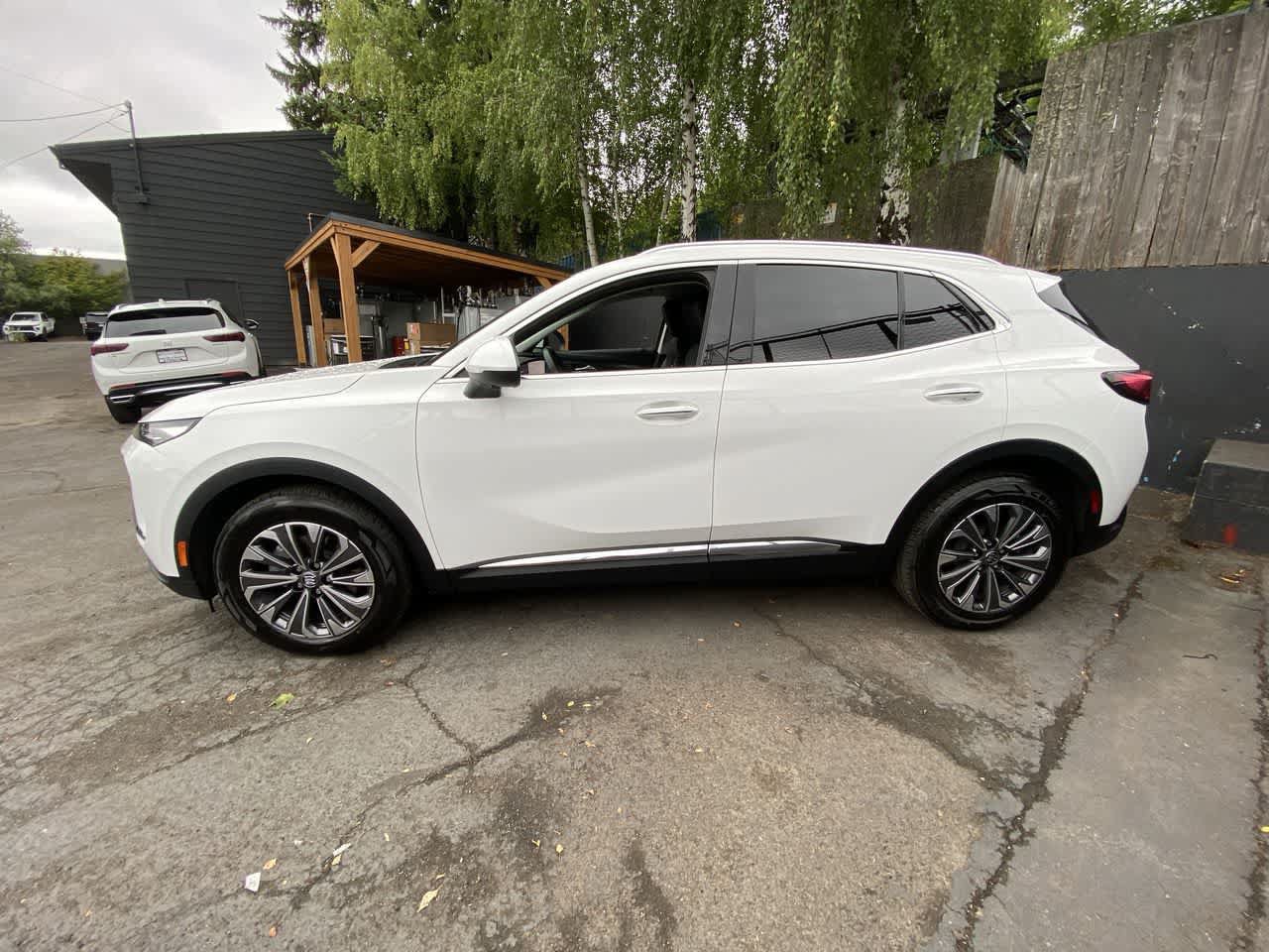 Used 2024 Buick Envision Preferred AWD/4WD image 3