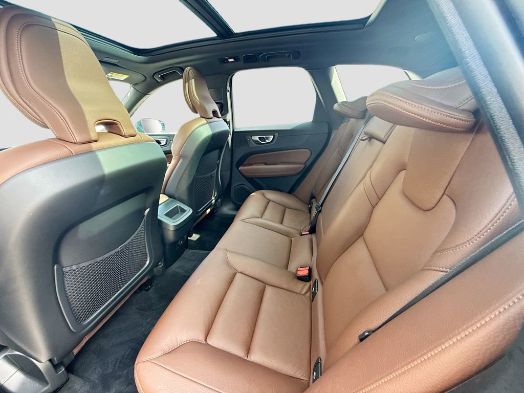 Used 2023 Volvo XC60 B5 Plus w/ Protection Package Premier image 27