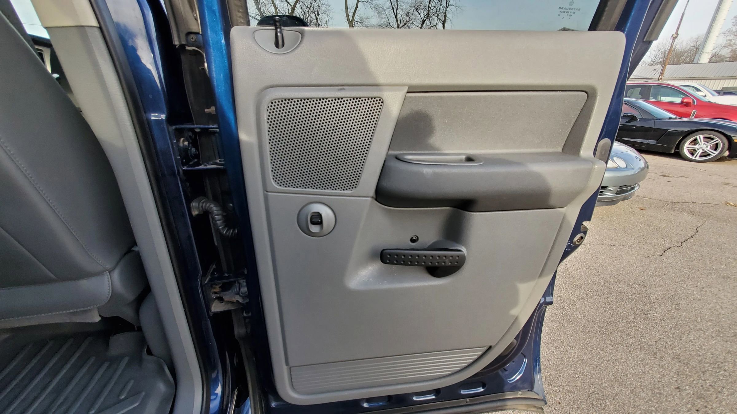 Used 2008 Dodge Ram 1500 Truck SLT image 27