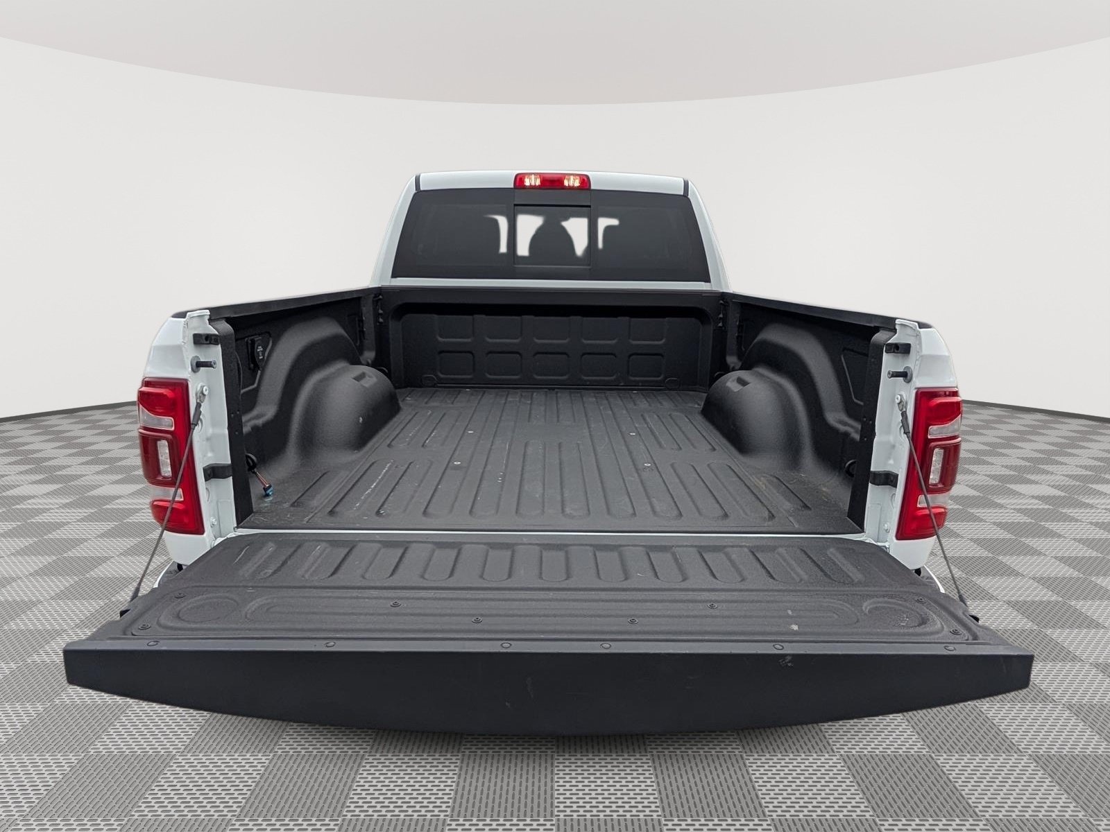 Used 2024 RAM 2500 Laramie w/ Chrome Bumper Package AWD/4WD image 13