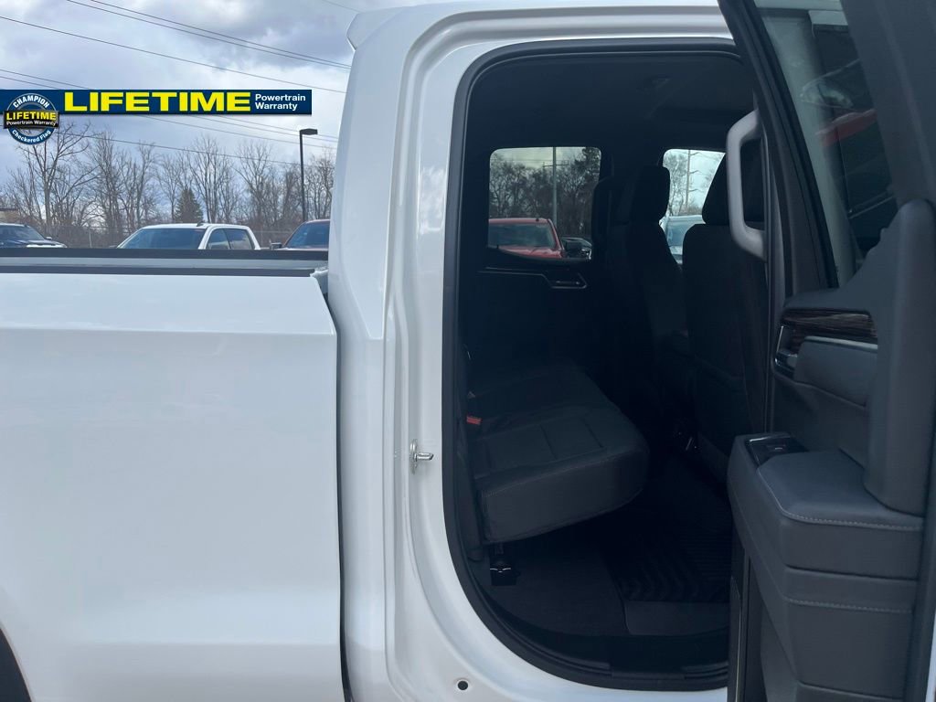 Used 2025 GMC Sierra 1500 Elevation image 29