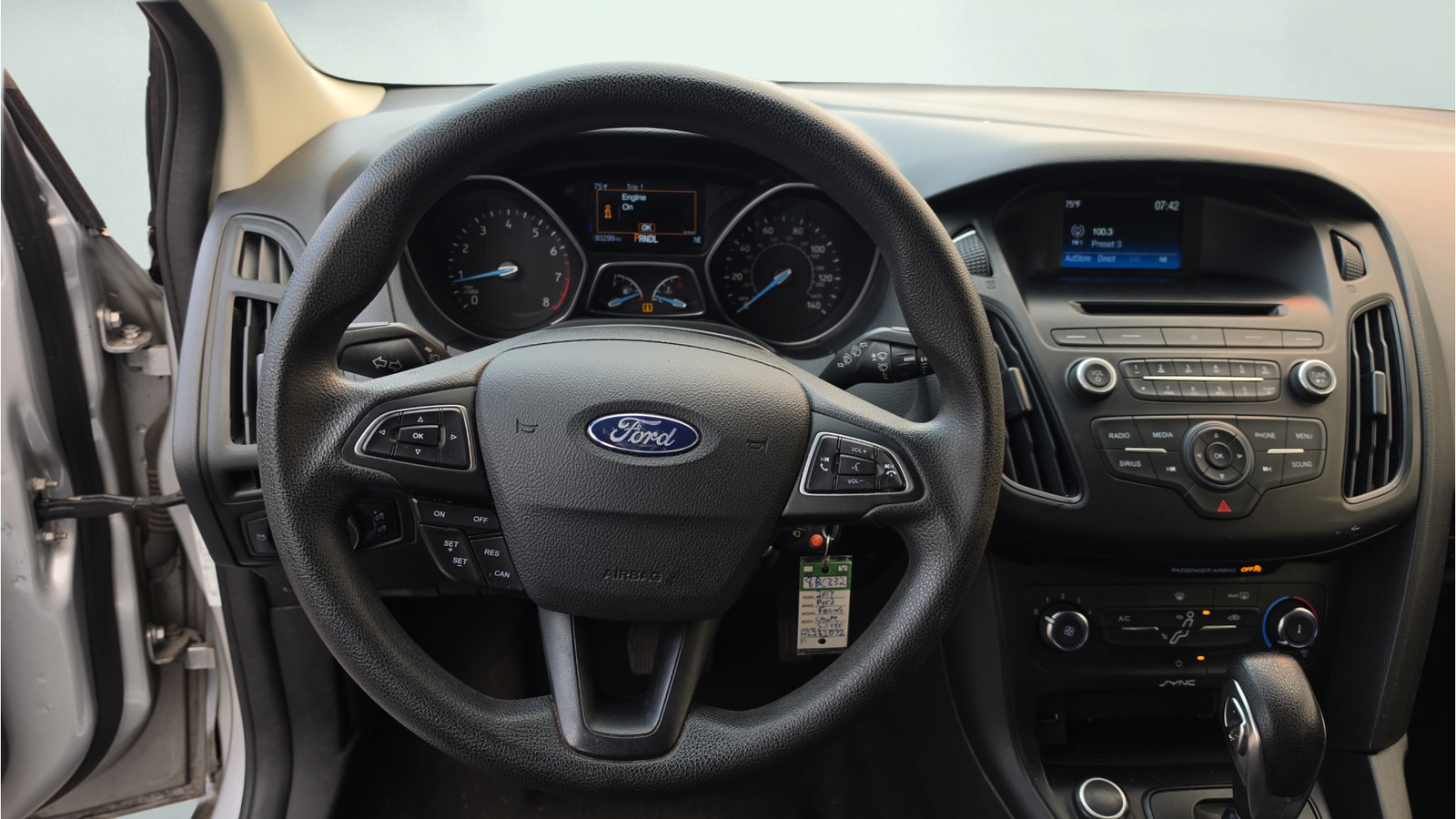 Used 2017 Ford Focus SE FWD image 15