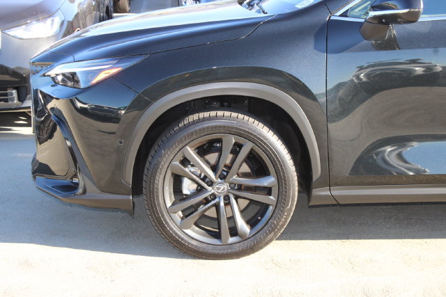 Certified 2025 Lexus NX 450h+ AWD w/ Towing Package (2000 Lbs) image 4
