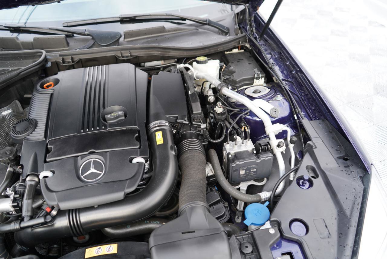 Used 2015 Mercedes-Benz SLK 250 image 92