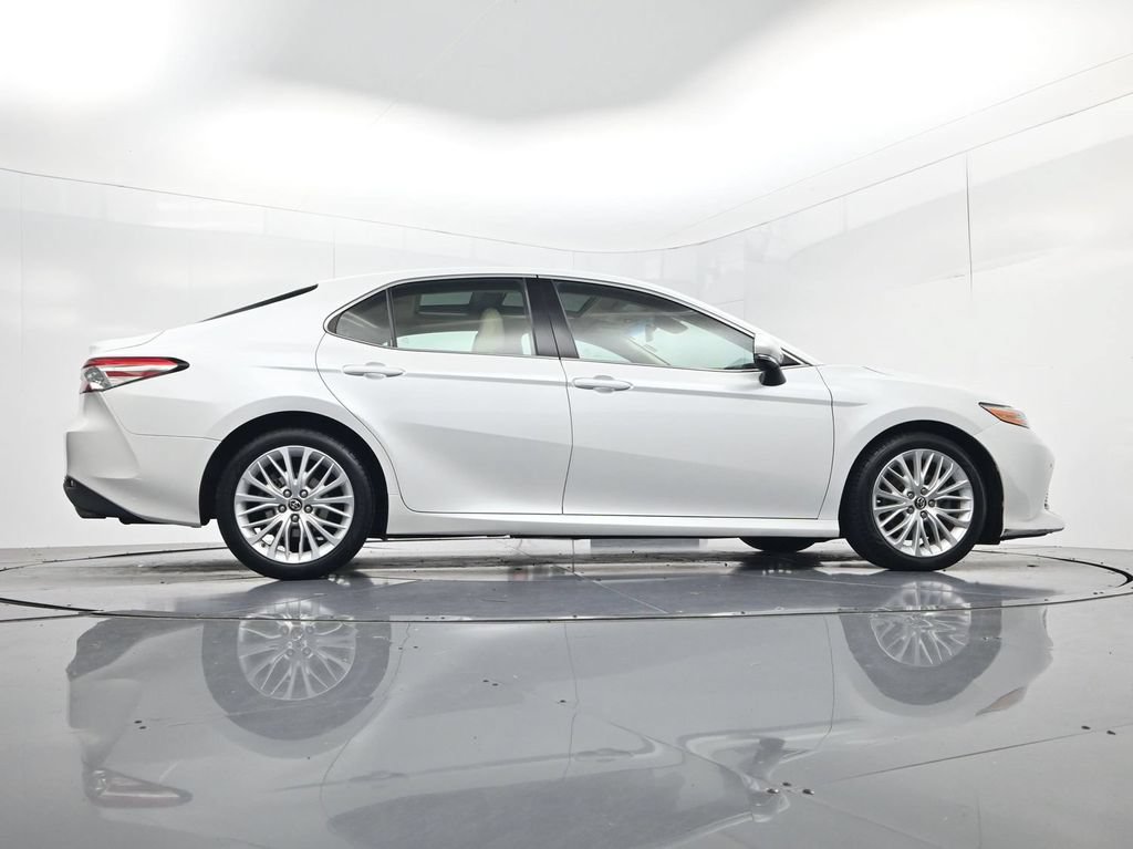 Used 2018 Toyota Camry XLE FWD image 43
