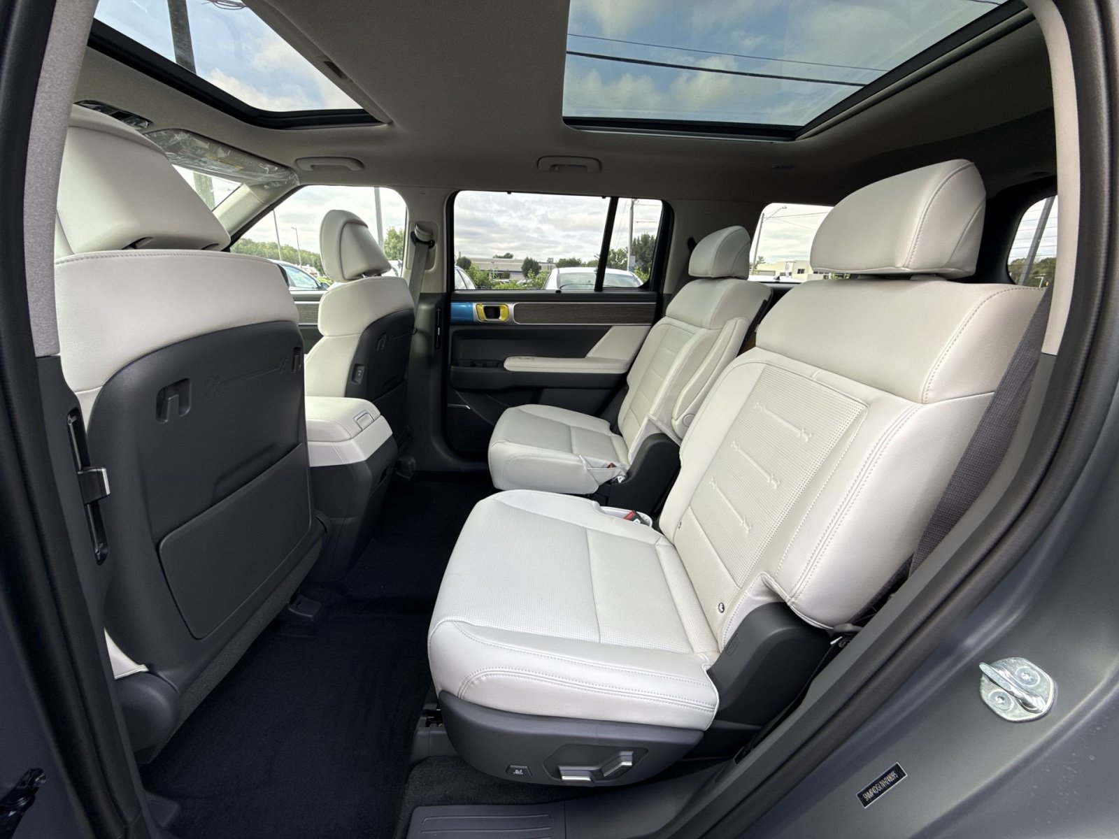 New 2027 Hyundai Santa Fe Limited w/ Tow & Go Package AWD/4WD image 25