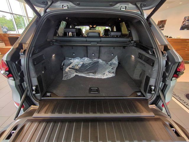 New 2026 BMW X5 xDrive40i w/ M Sport Package image 13