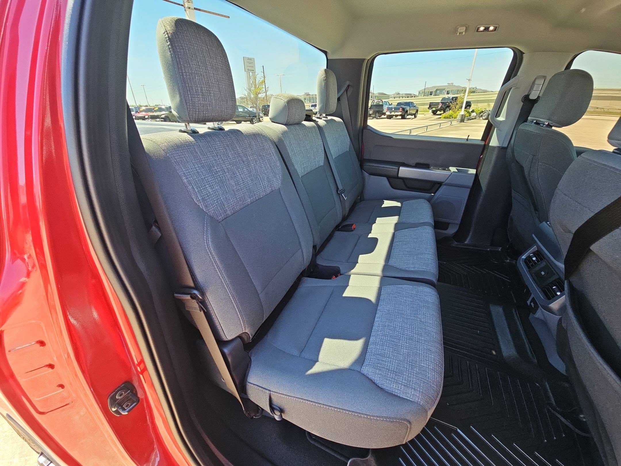 Used 2024 Ford F250 XLT w/ FX4 Off-Road Package image 27