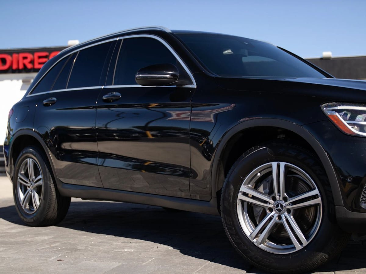 Used 2021 Mercedes-Benz GLC 300 image 3