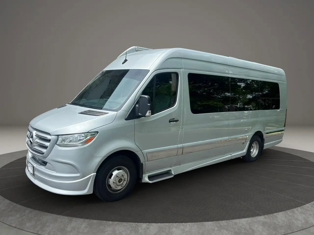 Used 2019 Mercedes-Benz Sprinter 3500 image 9