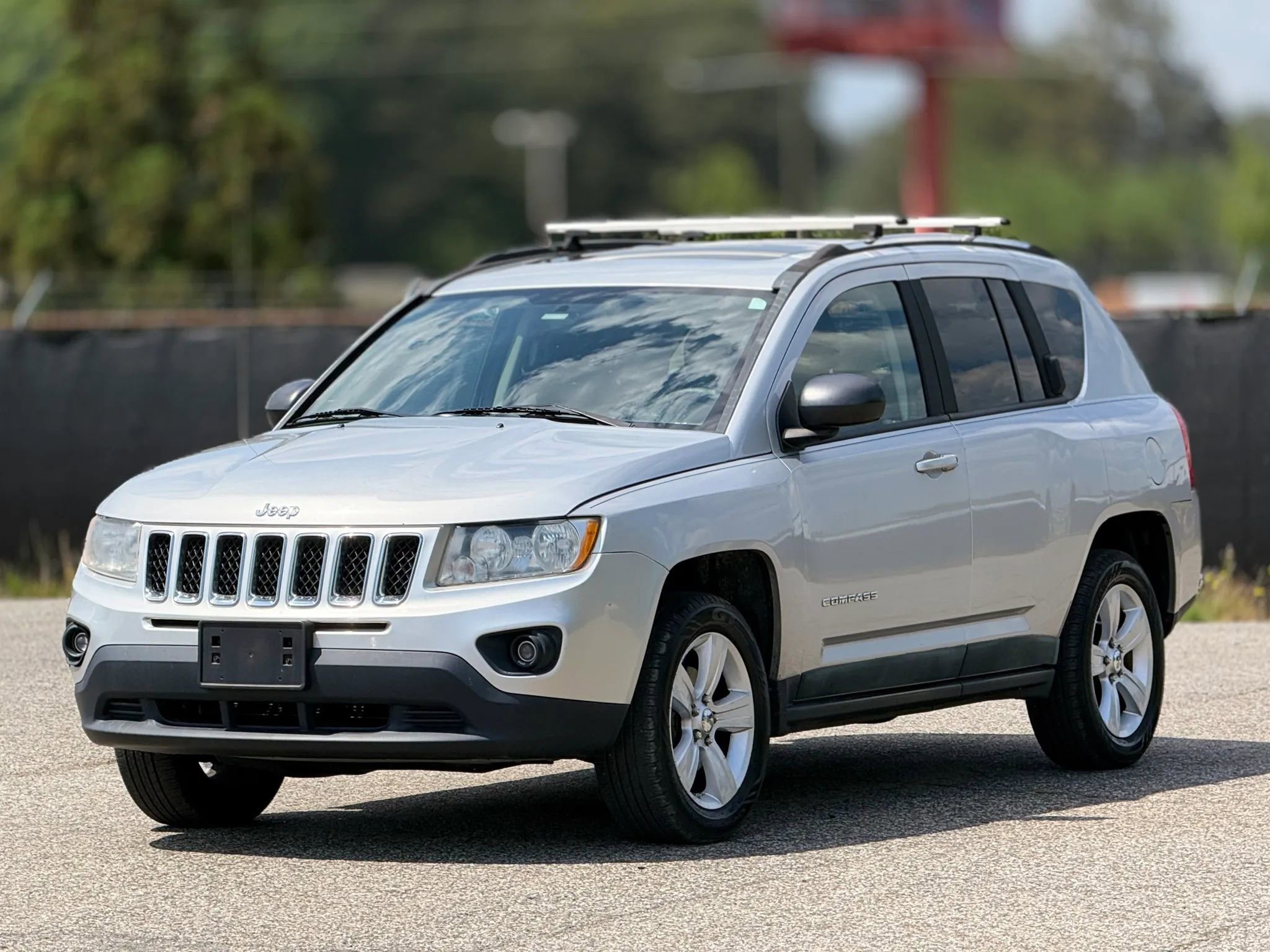 Used 2011 Jeep Compass Latitude w/ Sun/Sound Group AWD/4WD image 6