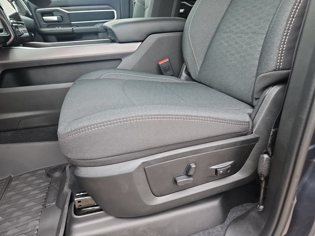 New 2026 RAM 2500 Big Horn AWD/4WD image 14