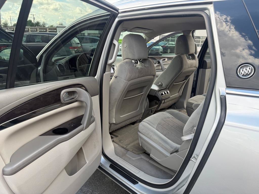 Used 2015 Buick Enclave Convenience FWD image 14