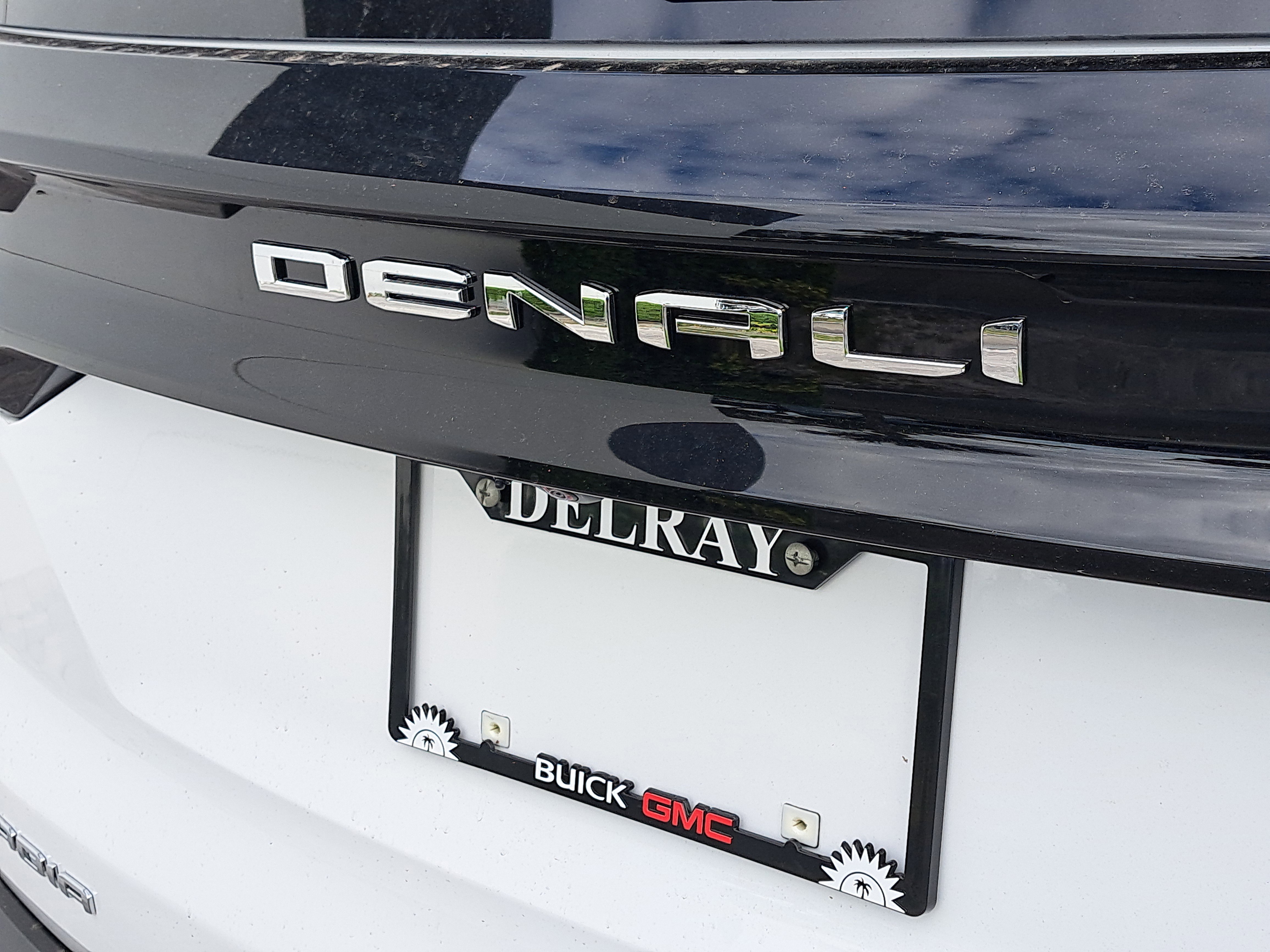 New 2026 GMC Acadia Denali w/ Super Cruise Package image 8