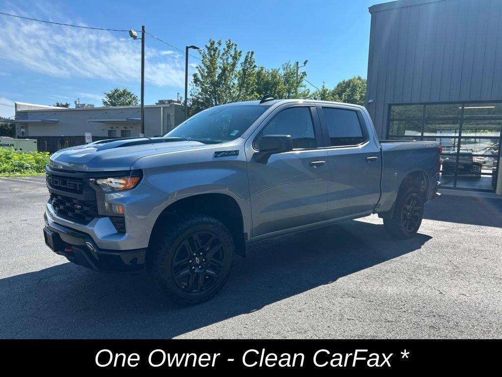Used 2023 Chevrolet Silverado 1500 Custom Trail Boss w/ LPO, Dark Essentials Package AWD/4WD image 9