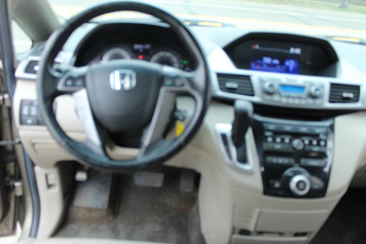 Used 2012 Honda Odyssey EX-L image 16