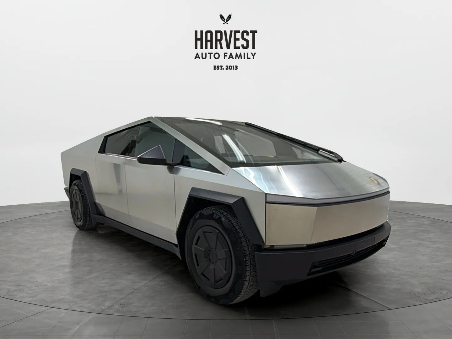Used 2024 Tesla Cybertruck AWD Crew Cab image 11