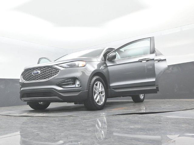 Certified 2024 Ford Edge SEL w/ Convenience Package AWD/4WD image 30