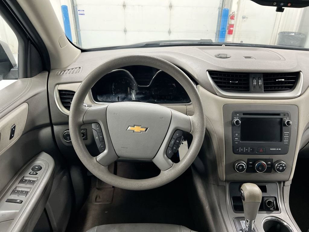 Used 2014 Chevrolet Traverse LS FWD image 11