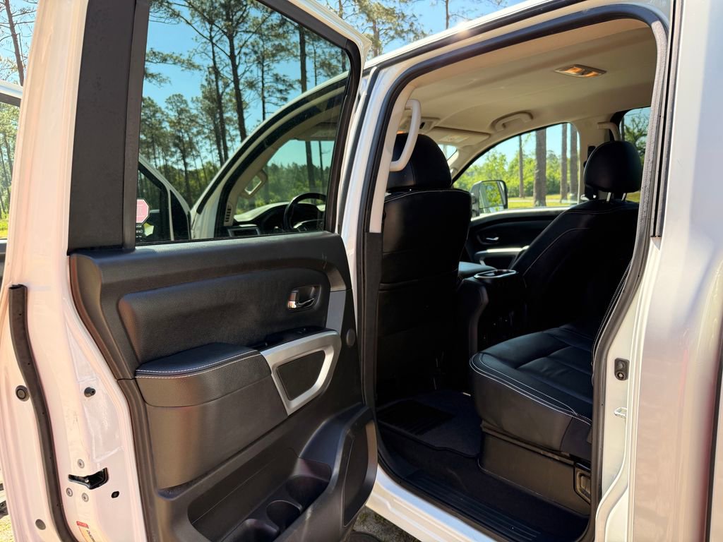 Used 2019 Nissan Titan PRO-4X AWD/4WD image 24