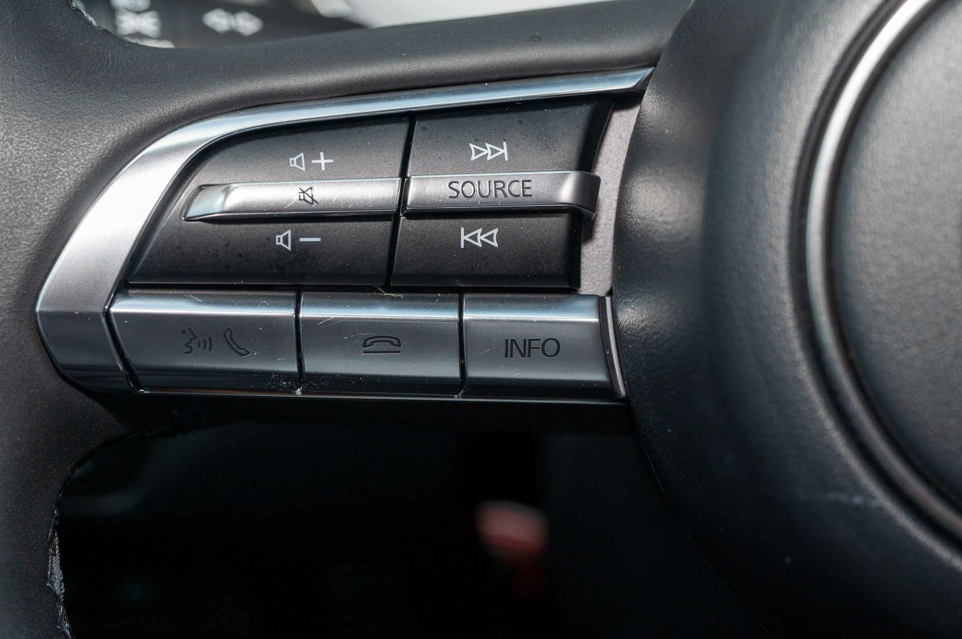 Used 2025 MAZDA CX-50 2.5 Hybrid w/ Premium Plus Pkg image 33