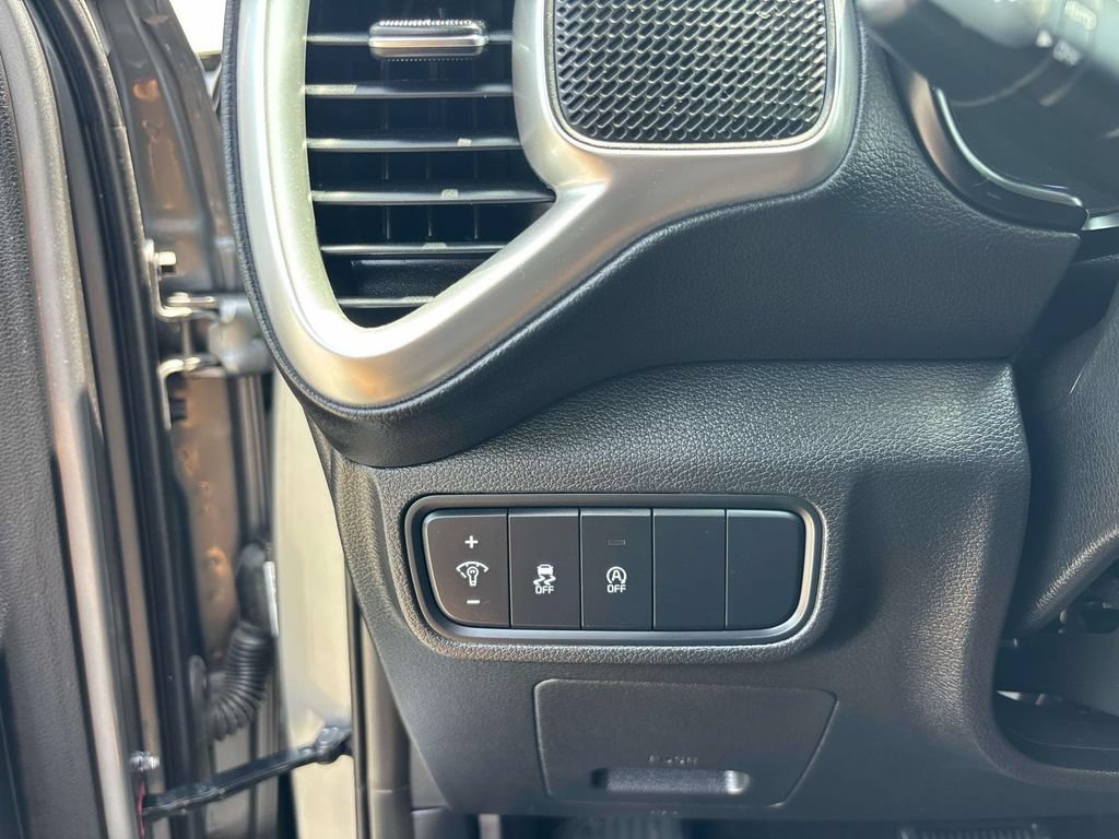 Used 2024 Kia Soul LX w/ Option Group 015 FWD image 23