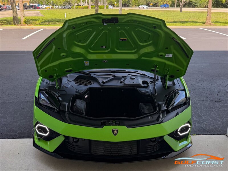Used 2026 Lamborghini Temerario AWD/4WD image 32