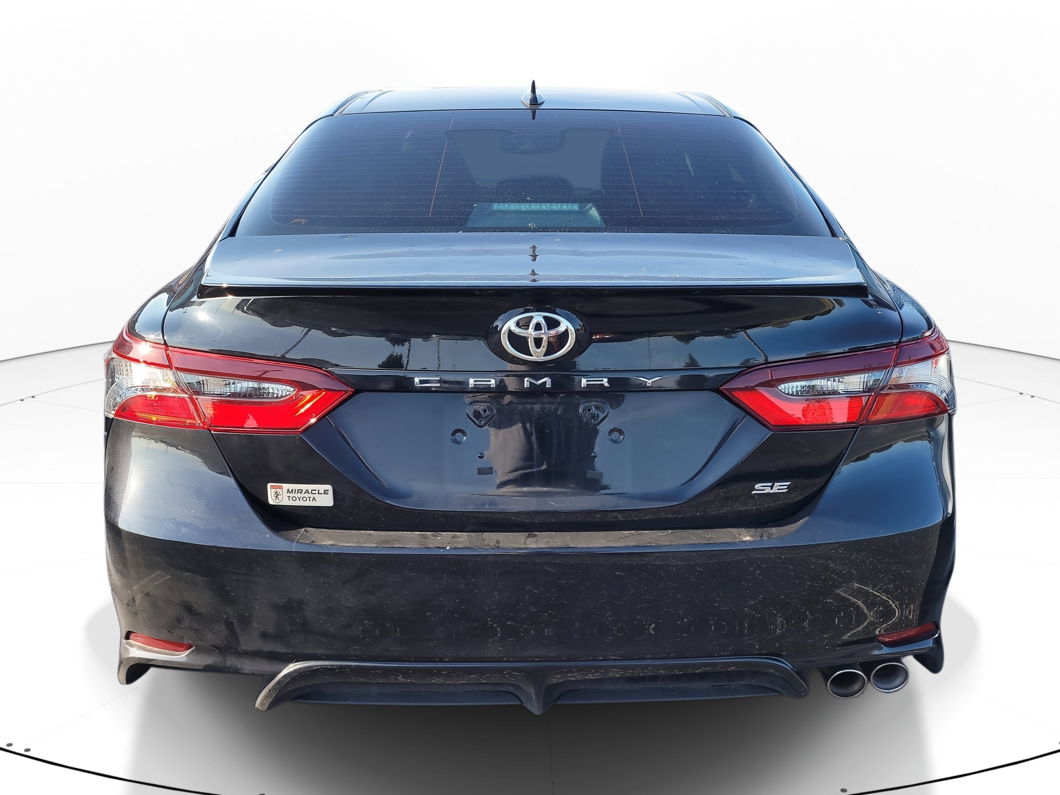 Used 2024 Toyota Camry SE w/ Convenience Package image 6