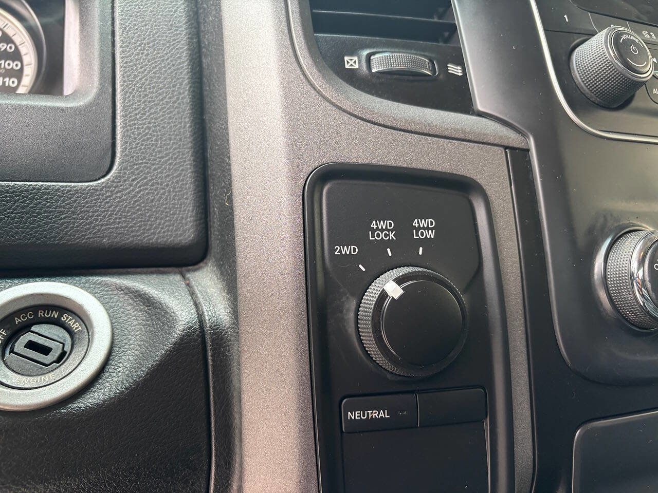 Used 2016 RAM 2500 Tradesman w/ Chrome Appearance Group image 36