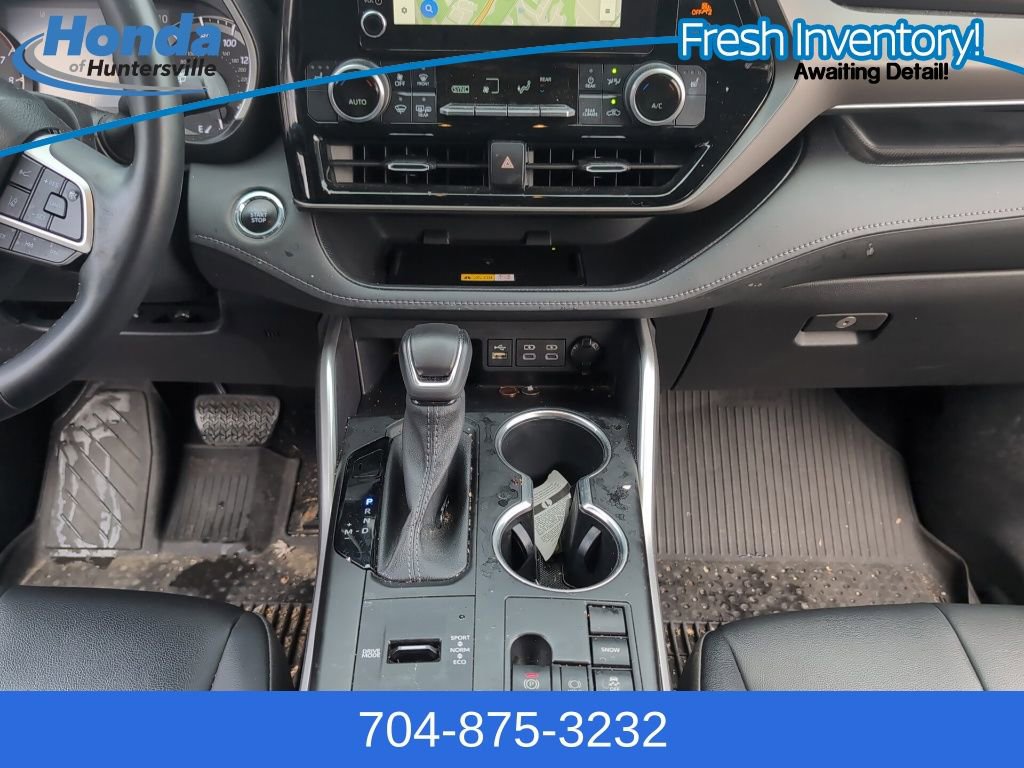 Used 2023 Toyota Highlander XLE image 16