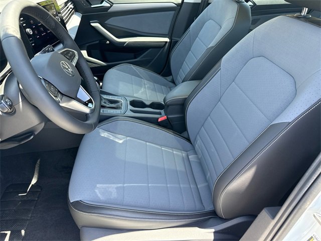 New 2025 Volkswagen Jetta SE image 36