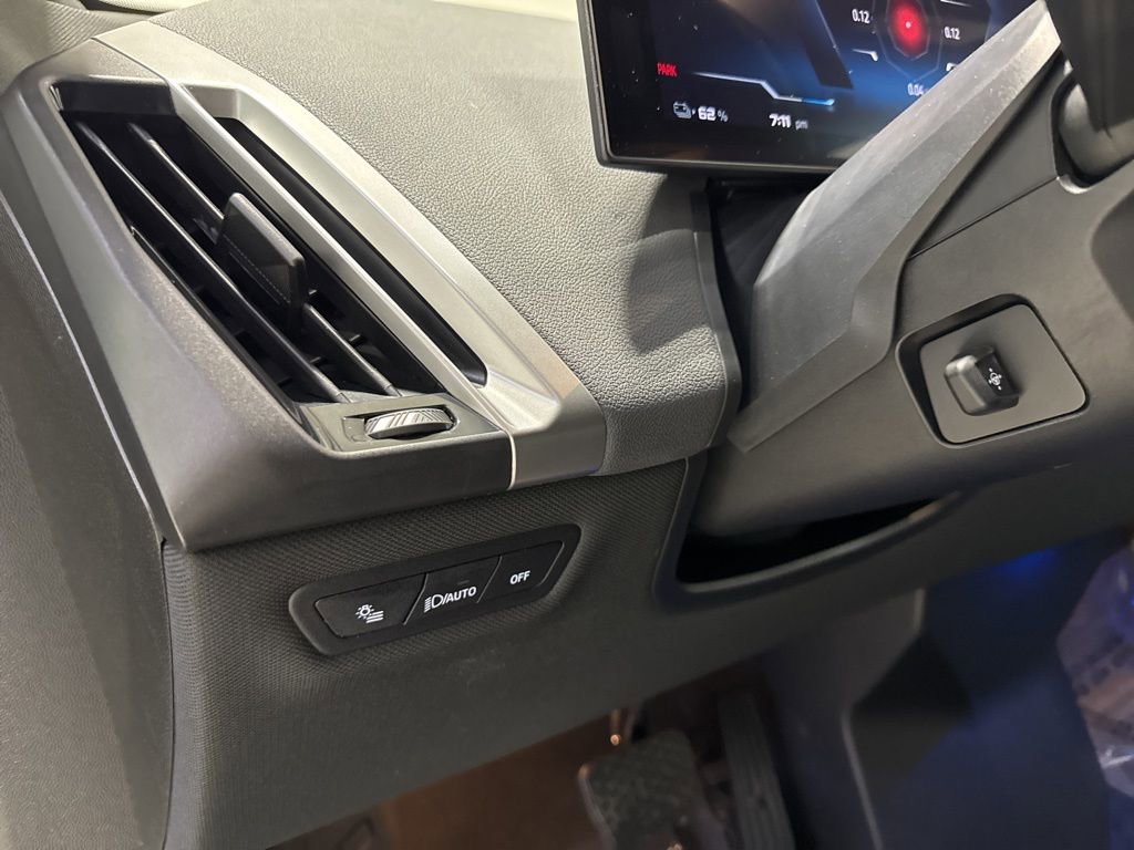 Used 2025 BMW iX M60 image 15