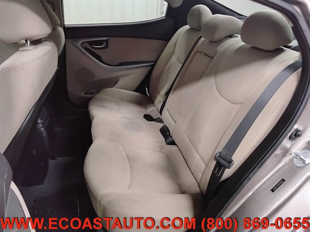 Used 2015 Hyundai Elantra SE w/ Option Group 02 FWD image 13