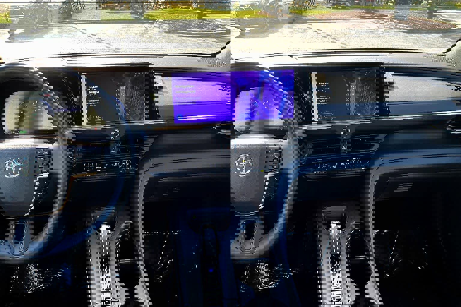 Used 2023 Toyota Crown XLE image 6