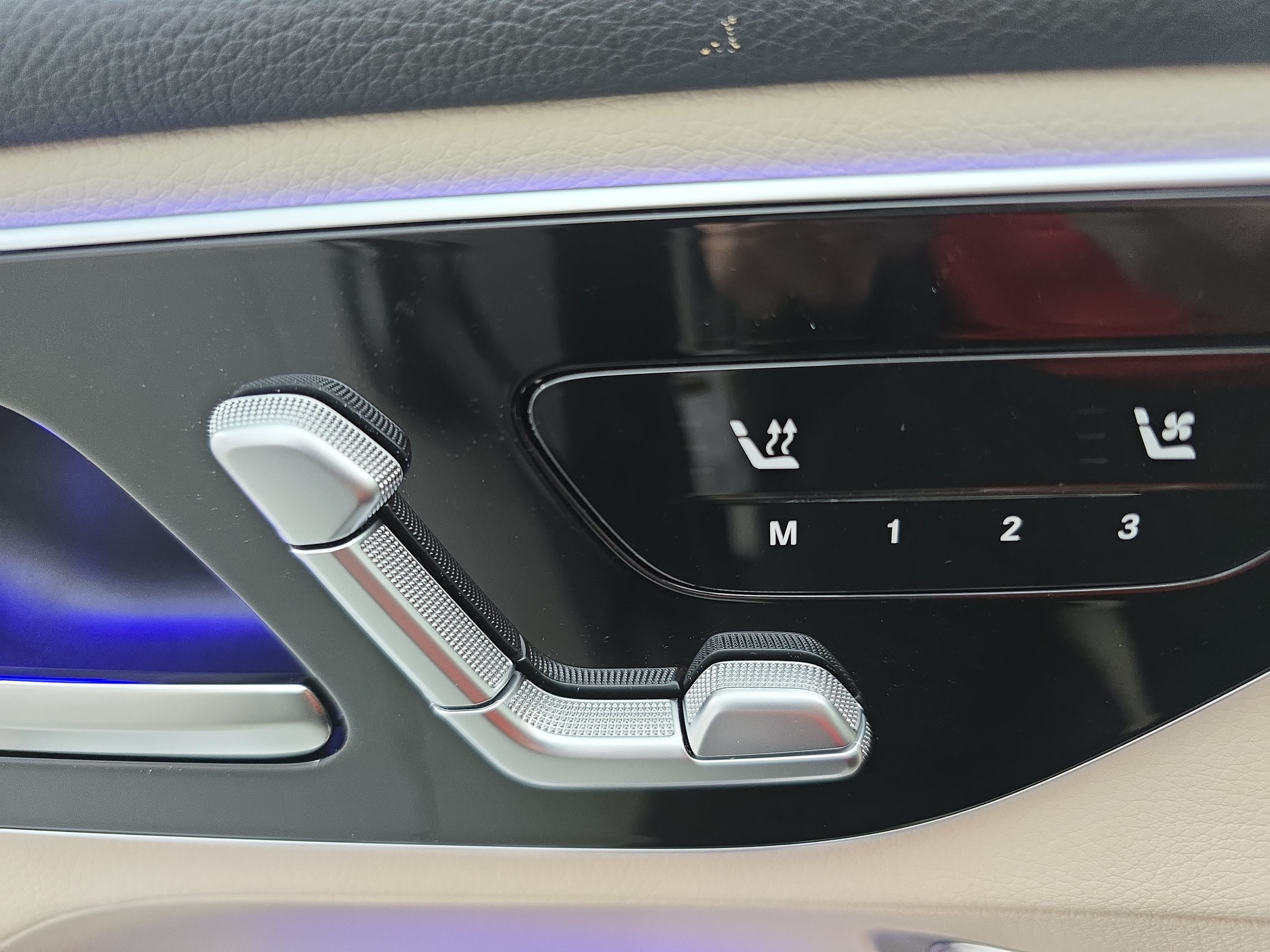 Certified 2026 Mercedes-Benz GLC 300 image 29