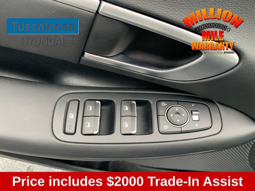 Used 2025 Hyundai Sonata SEL FWD image 13