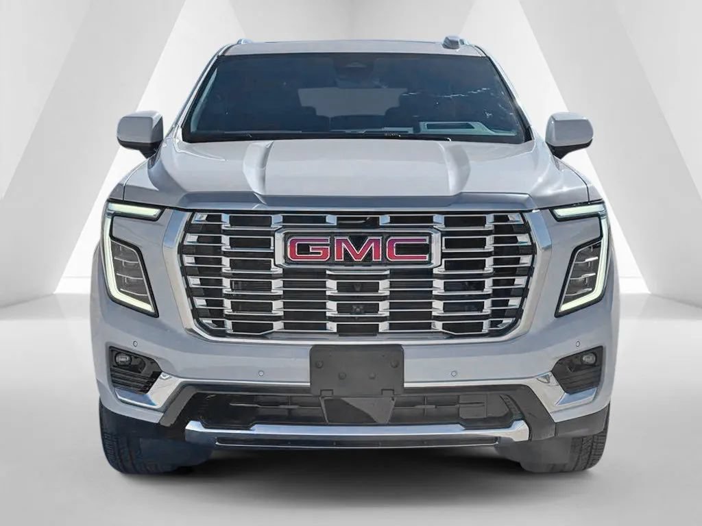 New 2026 GMC Yukon XL Denali w/ Denali Reserve Package AWD/4WD image 2