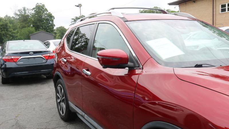 Used 2019 Nissan Rogue SL w/ Premium Package FWD image 3