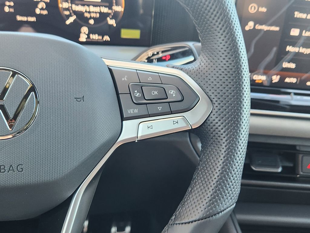 New 2026 Volkswagen Tiguan SE R-Line image 17