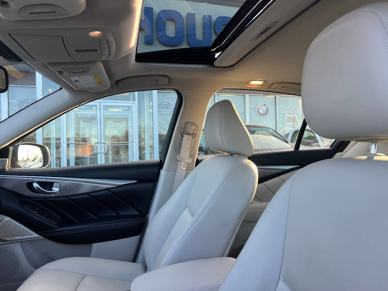 Used 2017 INFINITI Q50 Premium w/ 2.0T Premium Plus Package image 16