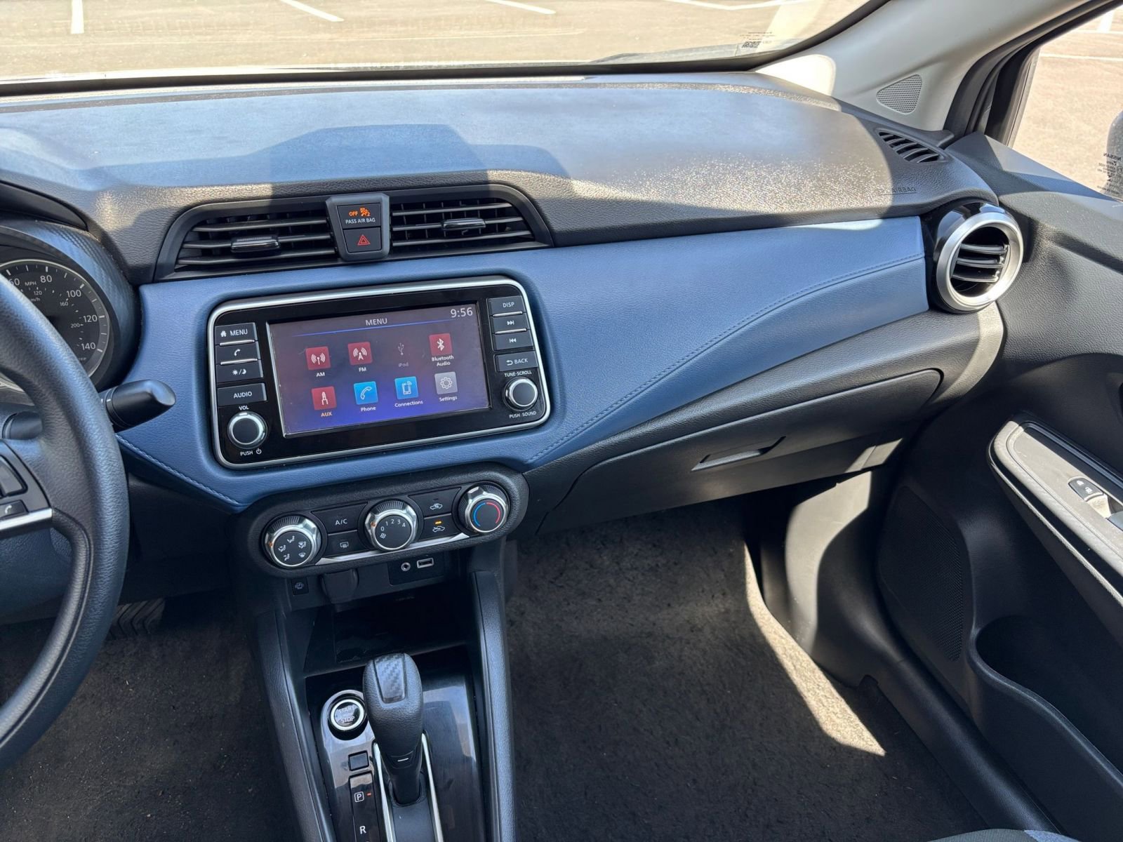 Used 2025 Nissan Versa SV FWD image 32